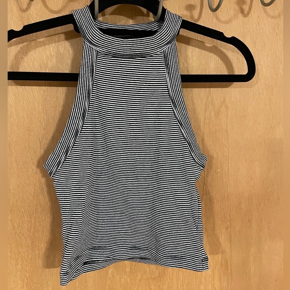 #184- PULL&BEAR-stripped tank